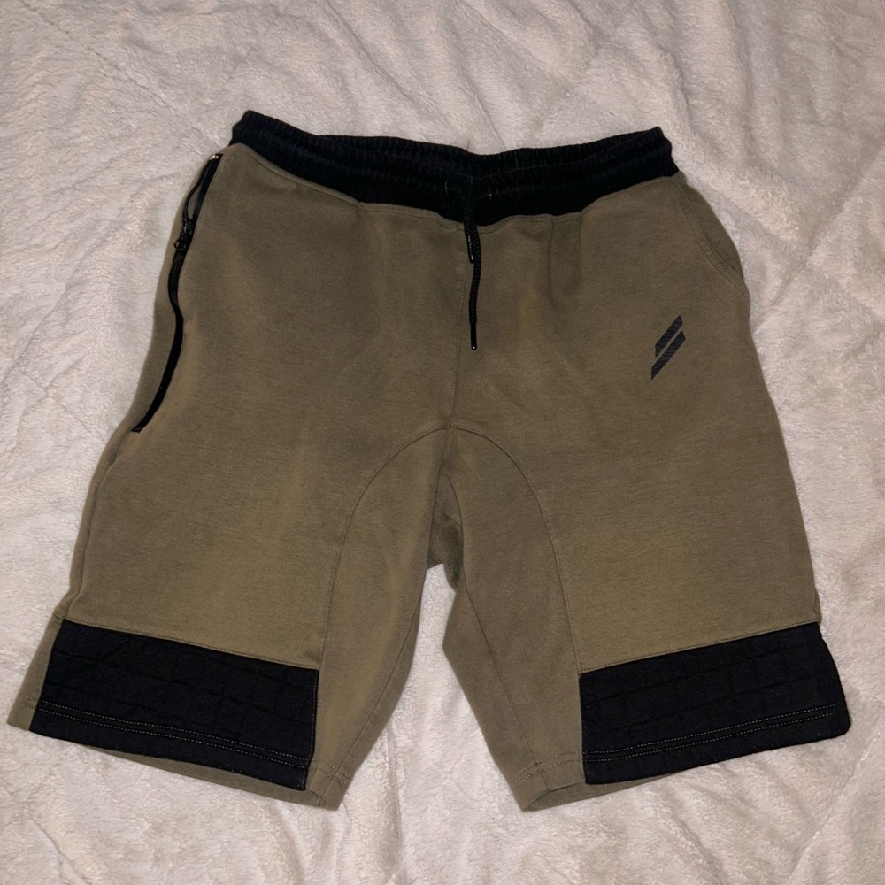 DOYOUEVEN Men's Tan & Black Shorts, XXL